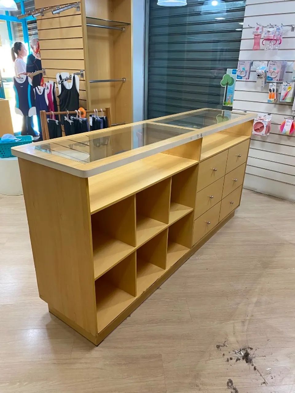Balcão vitrine com nichos e gavetas - Foto 2