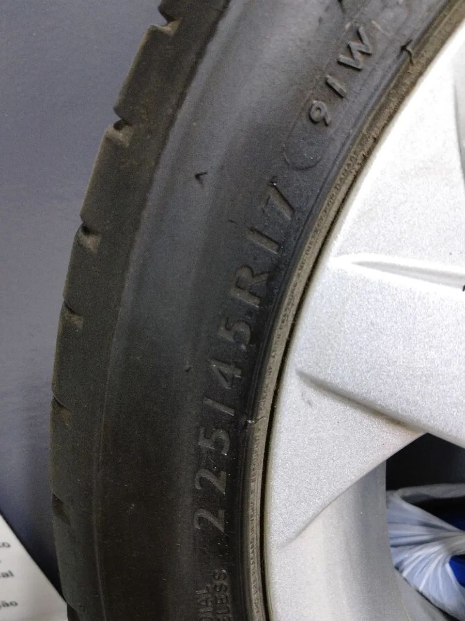 Rodas com pneus - Foto 2