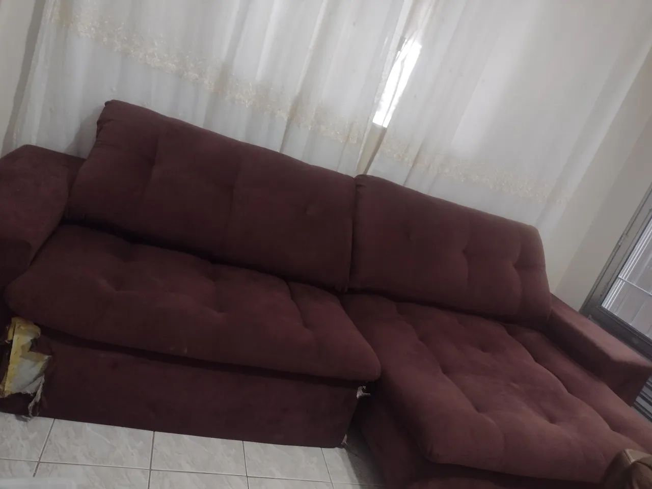 Vendo  sofá retrátil e reclinável com ascento aproximadamente para 5 a 6 pessoas  - Foto 2