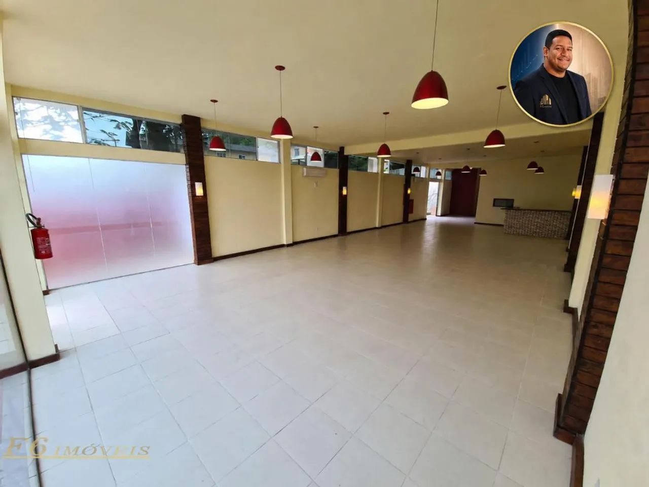 Loja / Salão / Ponto Comercial para alugar, 205m² - Ponta de Baixo OPORTUNIDADE COM VALOR 