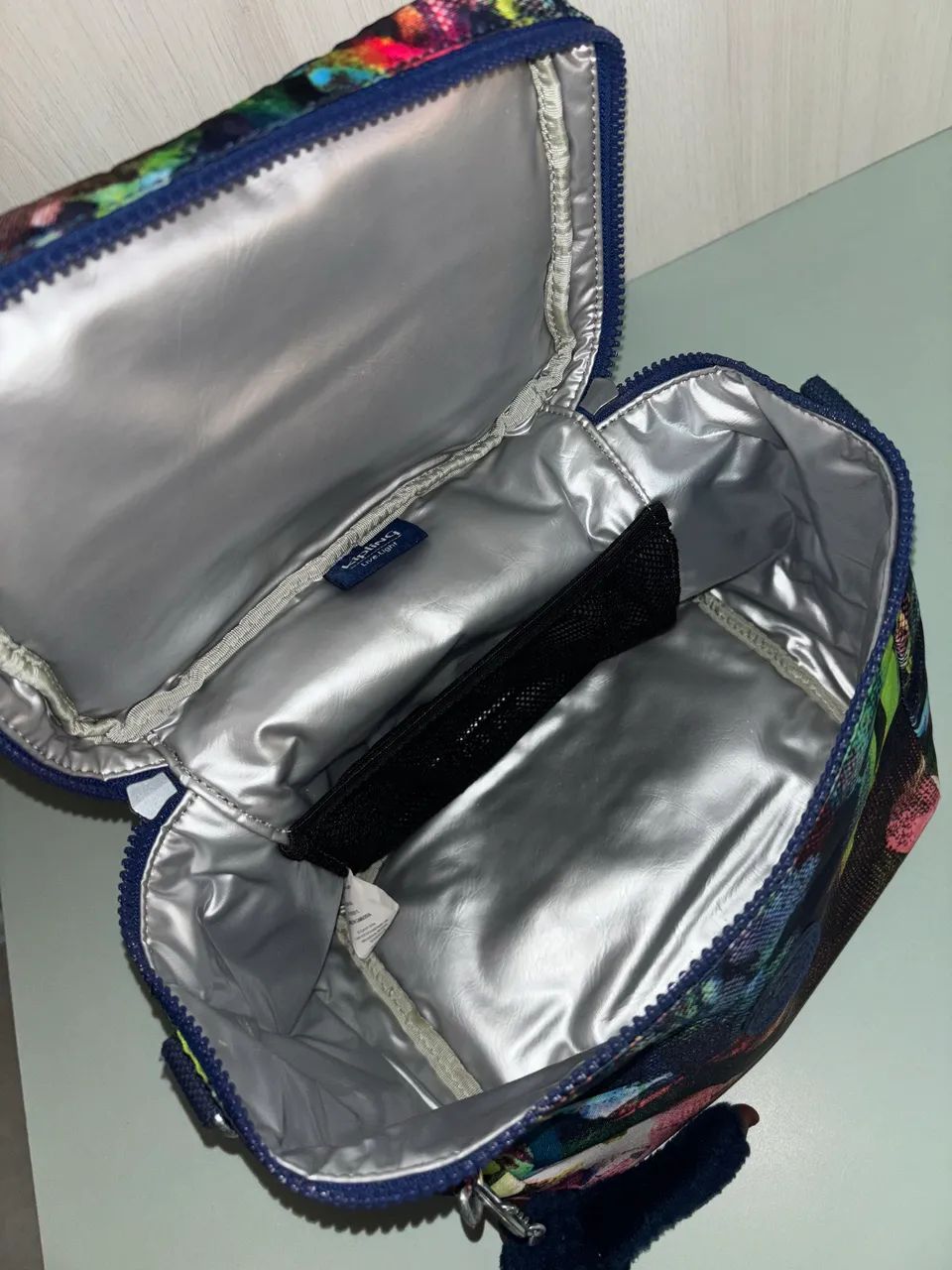 lancheira térmica KIPLING - em perfeitas condição  - Foto 4