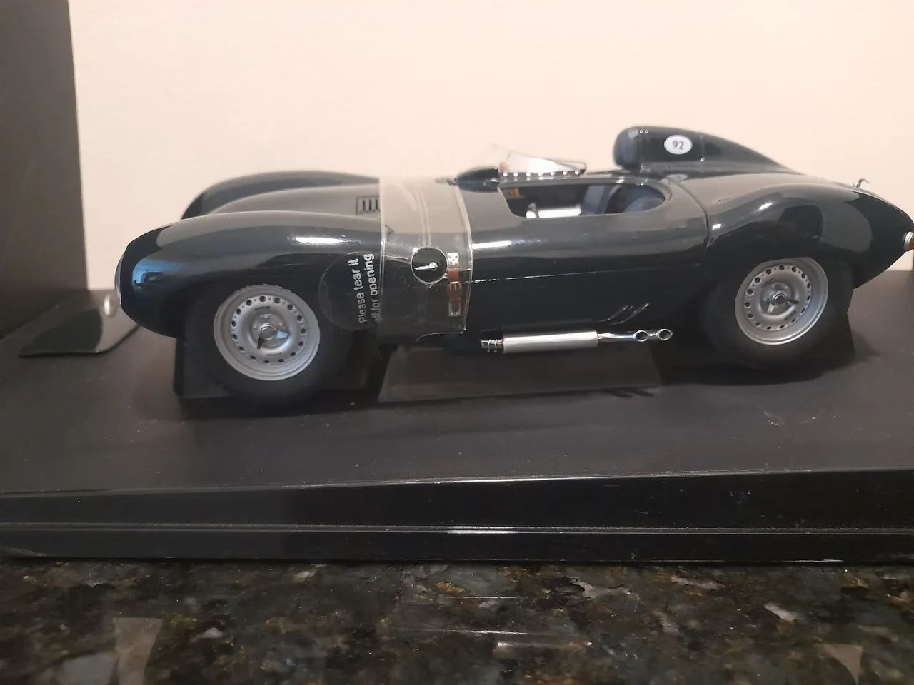  Miniatura Jaguar D - Type AutoArt  