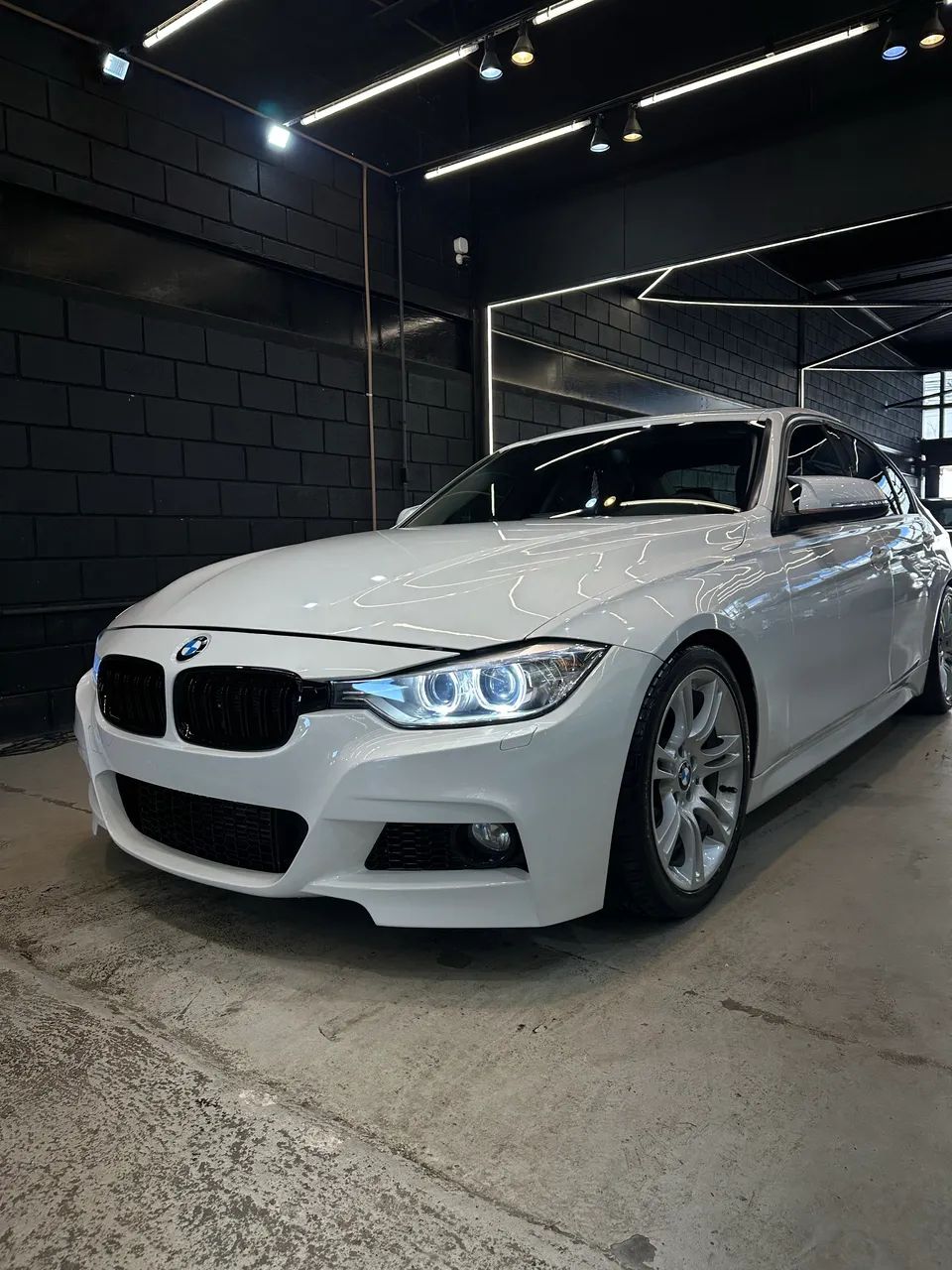 BMW 320I A 2.0 Turbo/activeflex 16V 184cv 4P 2013