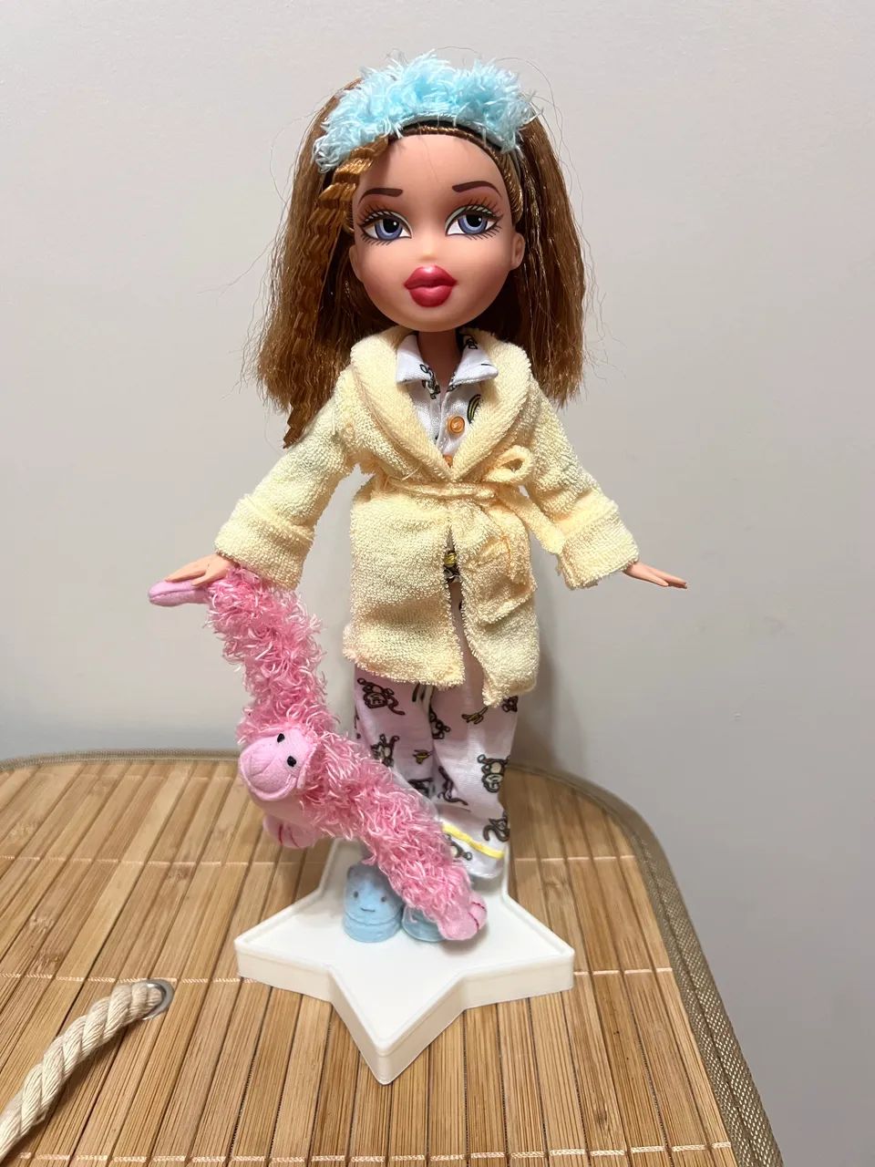 Kit 3 suportes boneca Bratz impressão 3D - Foto 4