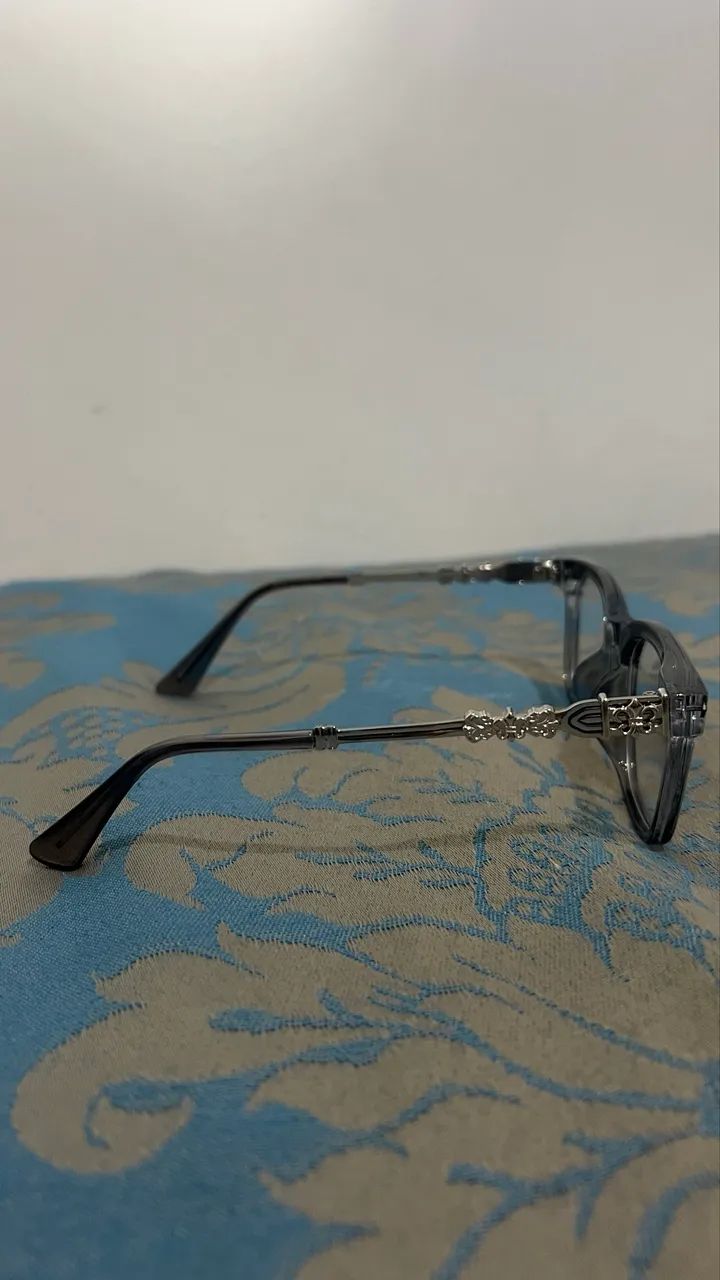 Óculos Chrome Hearts cinza  - Foto 5