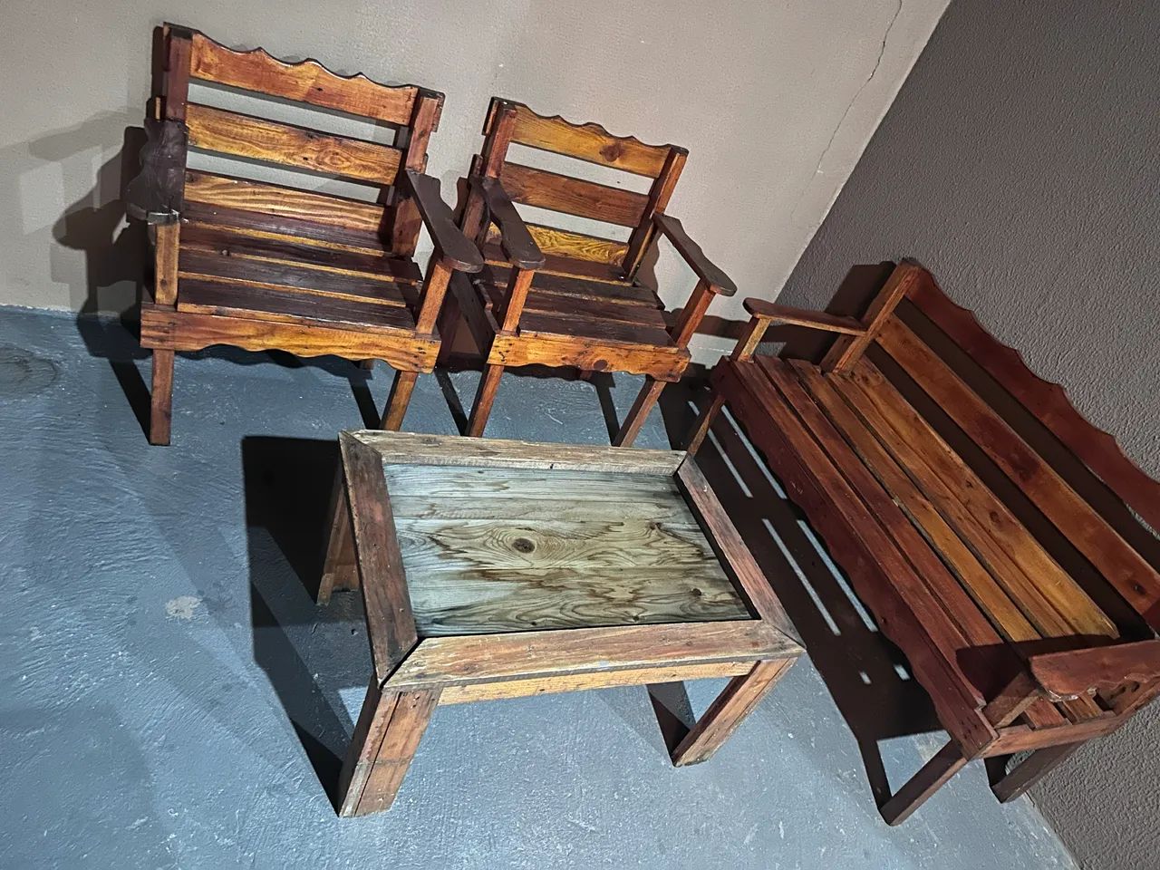 Móveis de madeira