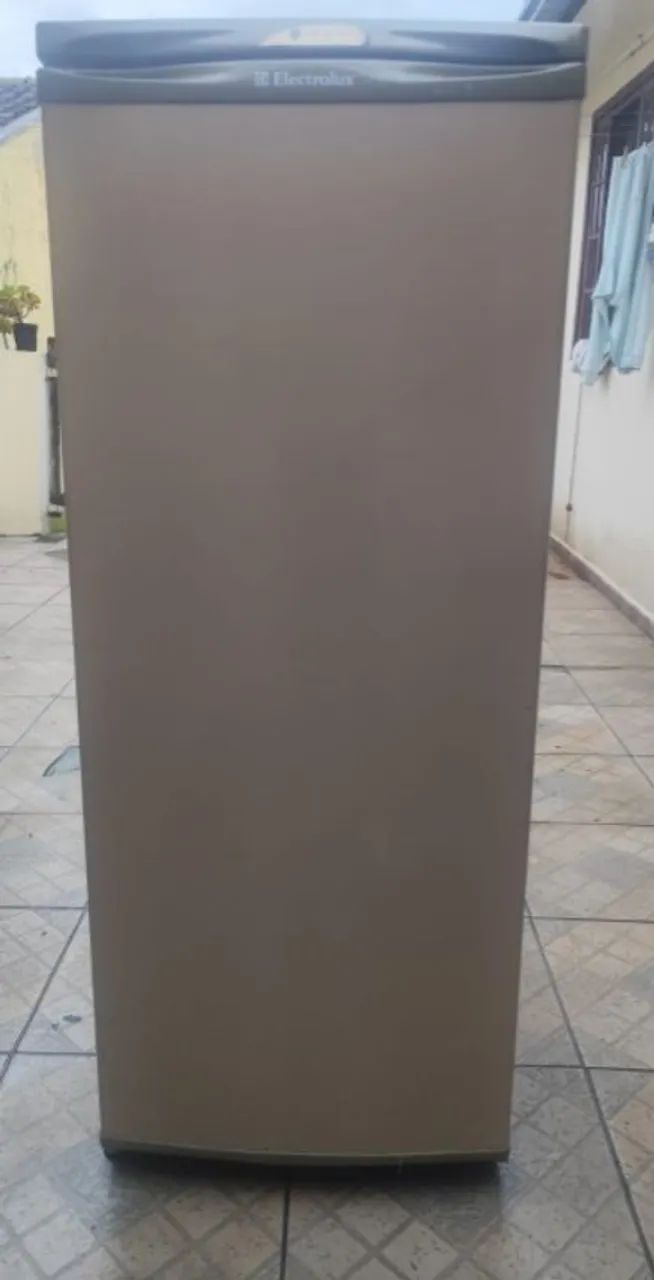 Vendo geladeira Eletrolux  - Foto 2