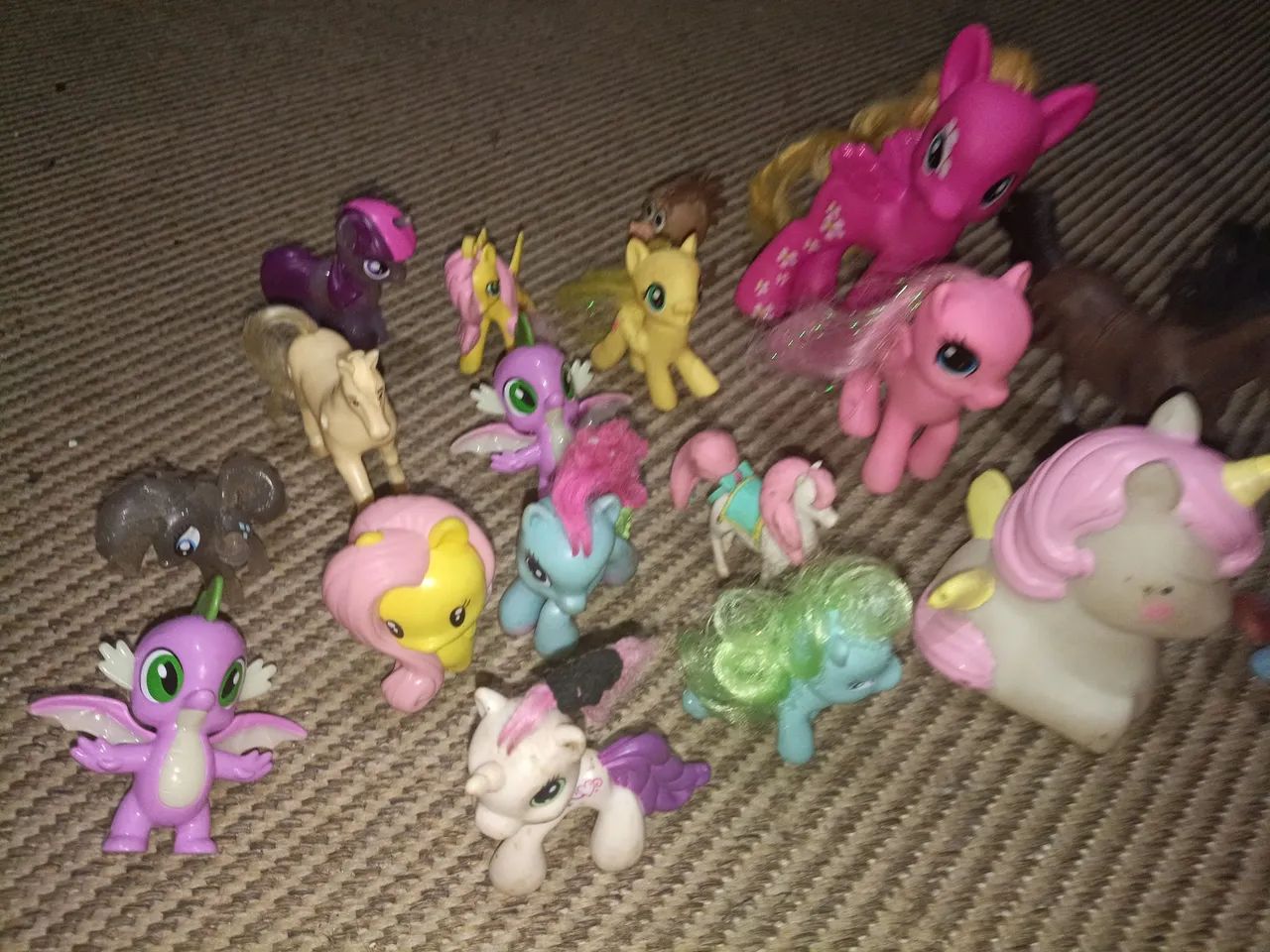 Brinquedos Pôneis diversos . Kit com 18 peças.