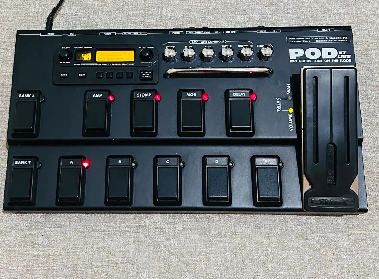 LINE 6 POD XT LIVE ZERADA - Instrumentos musicais - Vila Ana Maria