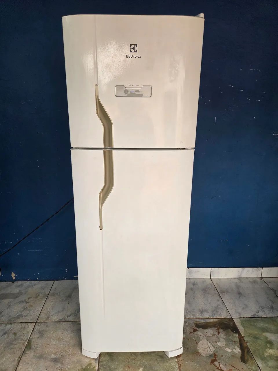 Vendo geladeira Electrolux  - Foto 2