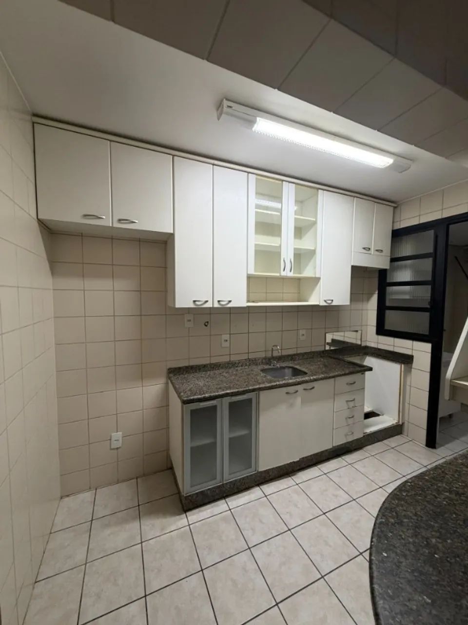 Móveis de cozinha e armários de quarto