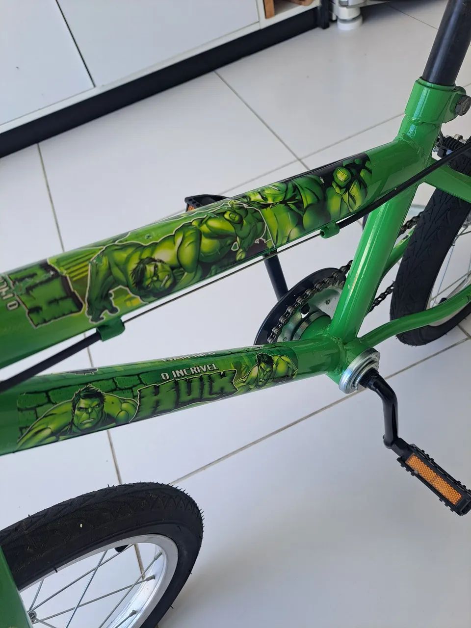 Bicicleta infantil - Hulk - Foto 4