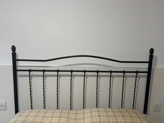 Cabeceira de Cama Queen em Metal - Estilo Clássico