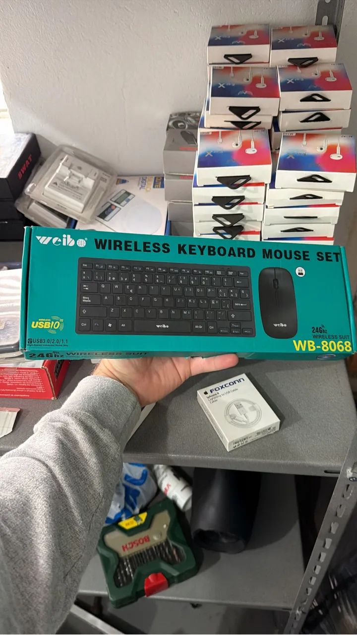 Kit Teclado e Mouse 2.4GHz Wireless 8068 sem Fio