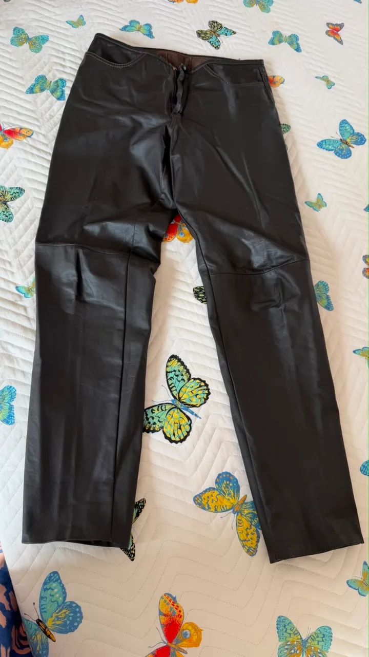 Calça de couro legítimo