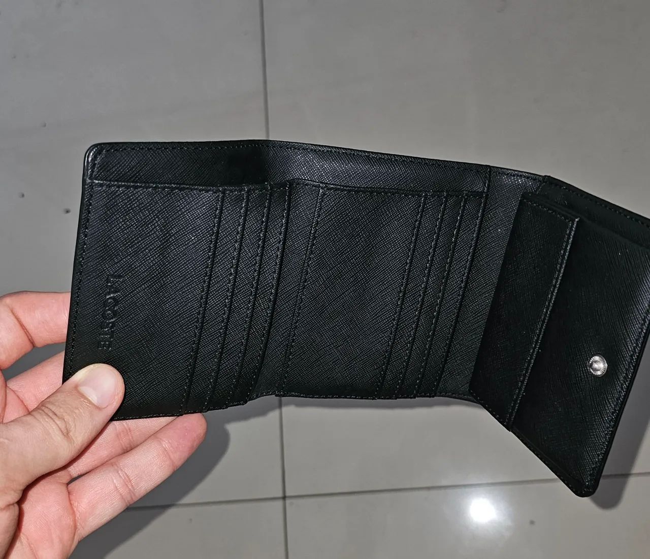 Carteira Lacoste Trifold Medium Preta - Foto 2