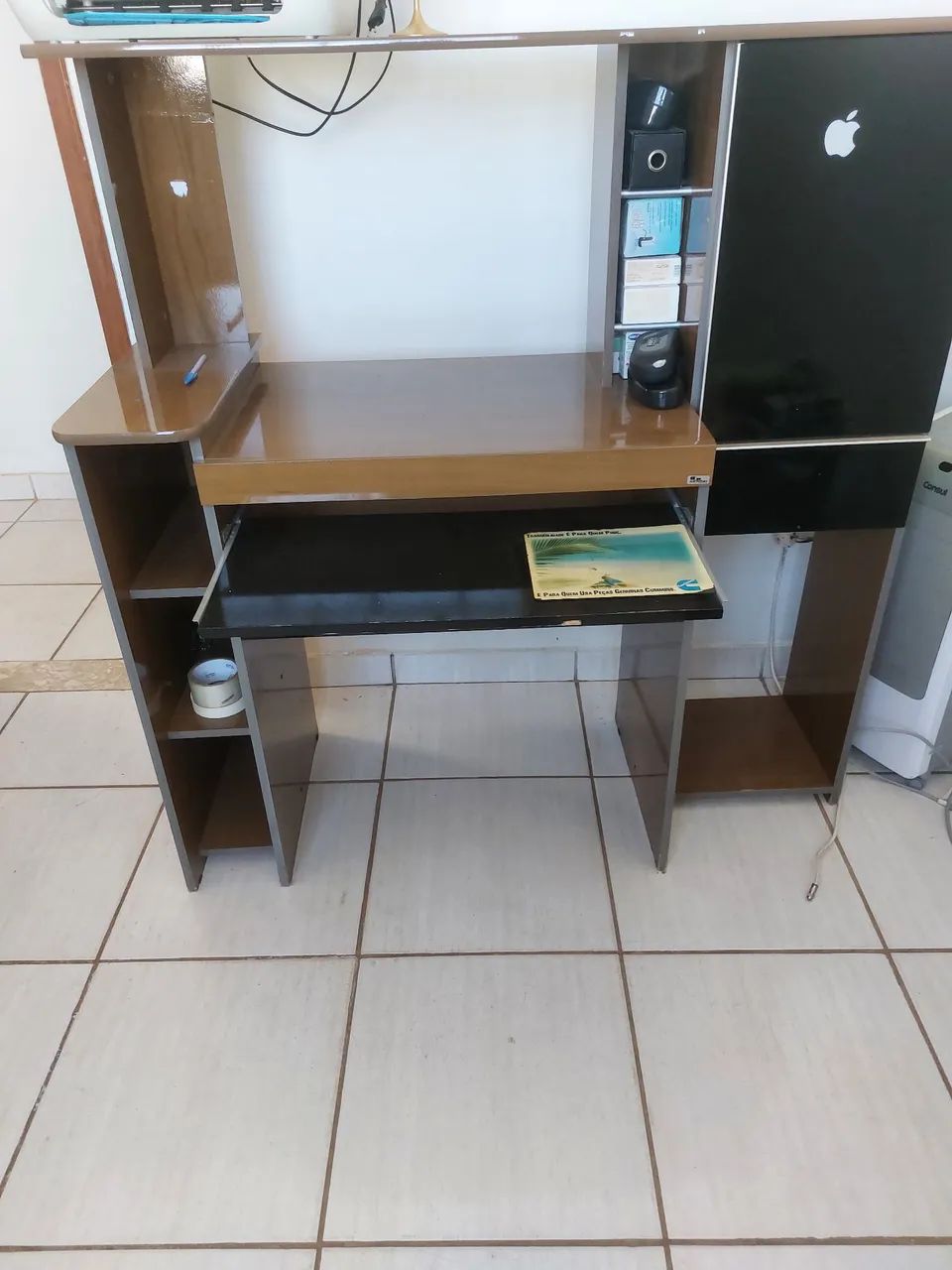 Escrivaninha semi nova - Foto 2