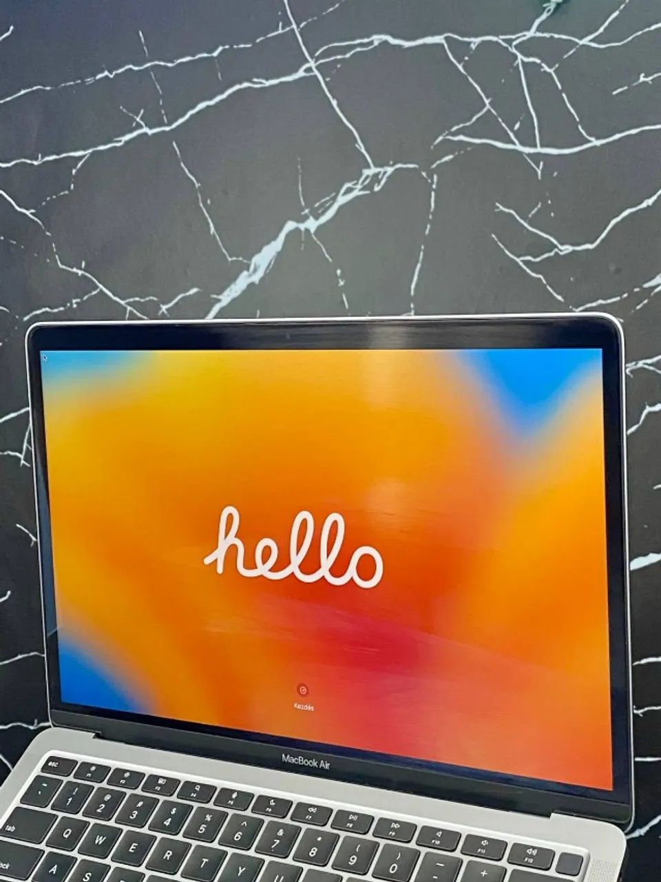 MACBOOK AIR M1/ 8GB RAM/ SSD 256GB/ 13.3 POLEGADAS IPS - Foto 3