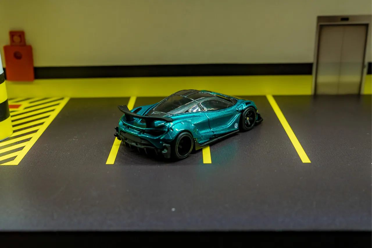 Hotwheels Premium Mclaren 720s Liberty walk - Foto 2