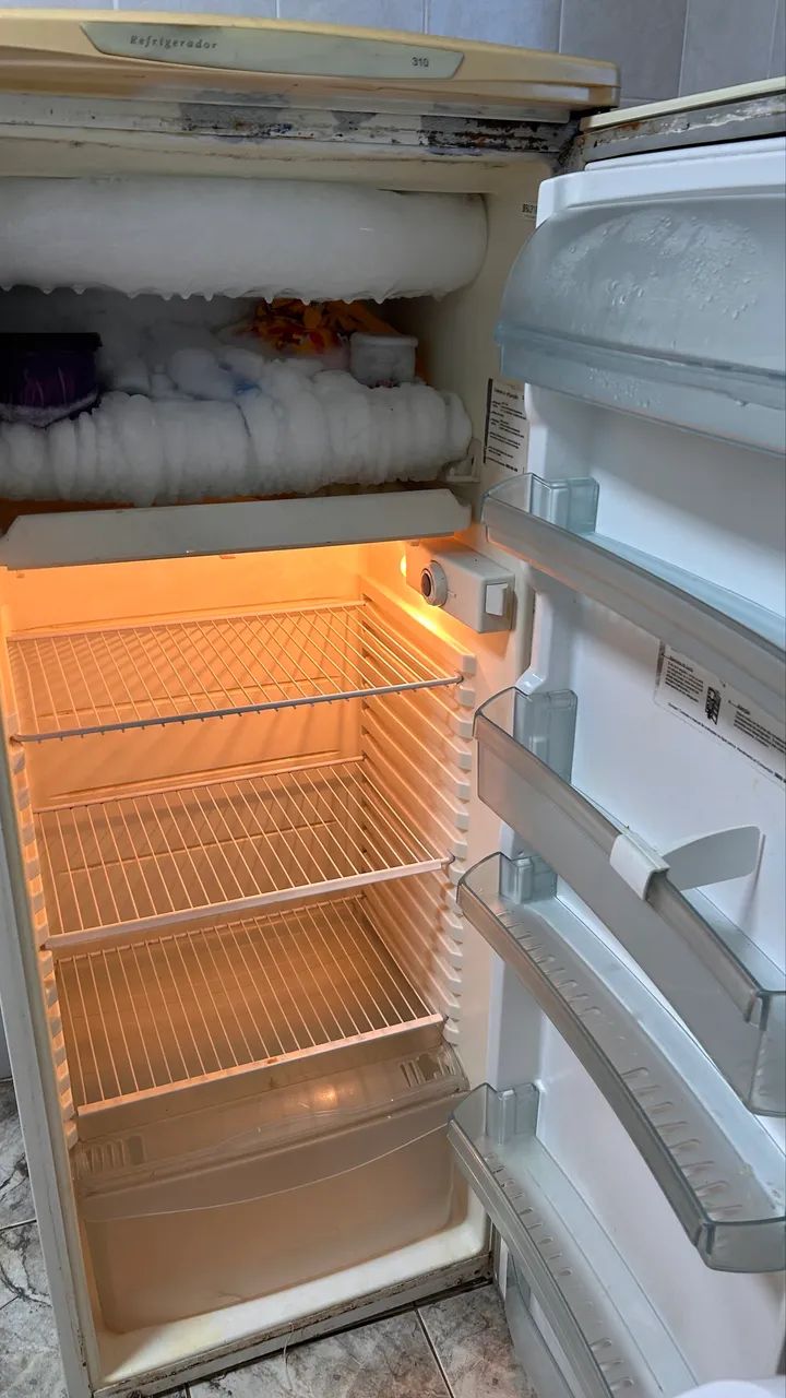 GELADEIRA BRASTEMP