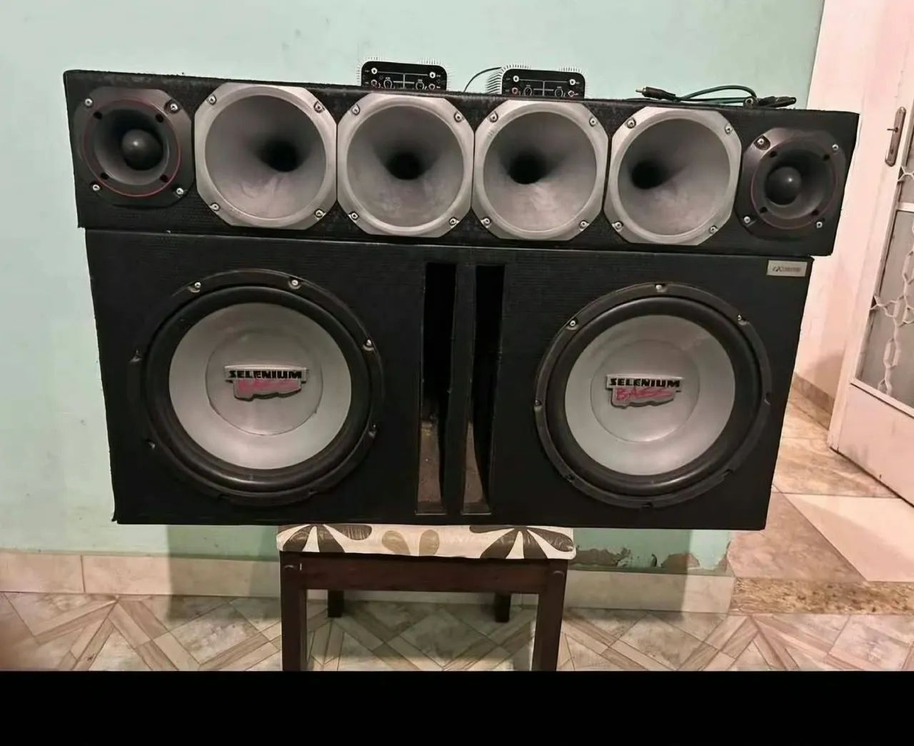 Caixa de som Automotivo 