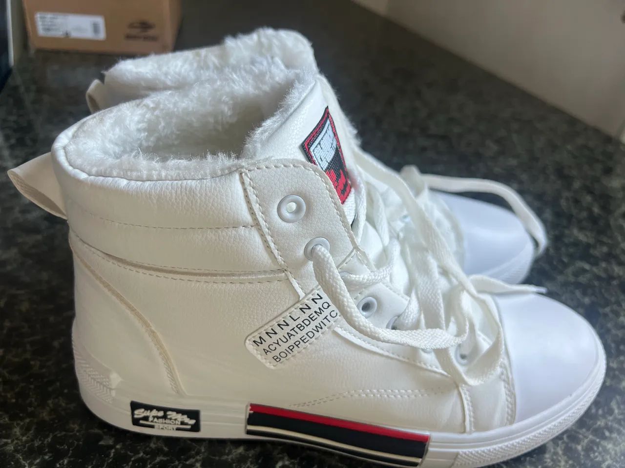 TÊNIS CANO ALTO IMPORTADO 