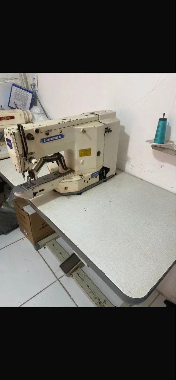 Máquina traveti industrial.