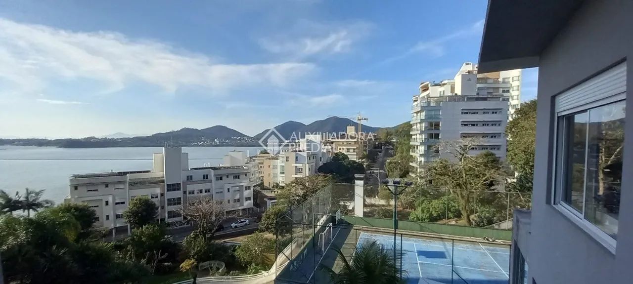 Ampla casa vista mar com 3 suítes - João Paulo - Florianópolis/SC - Foto 2