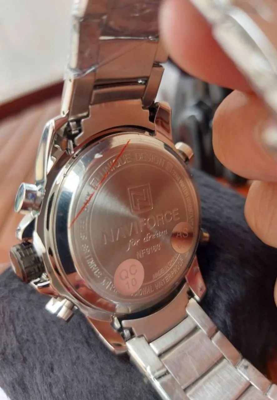 Relogio Elegante Novo - Foto 4
