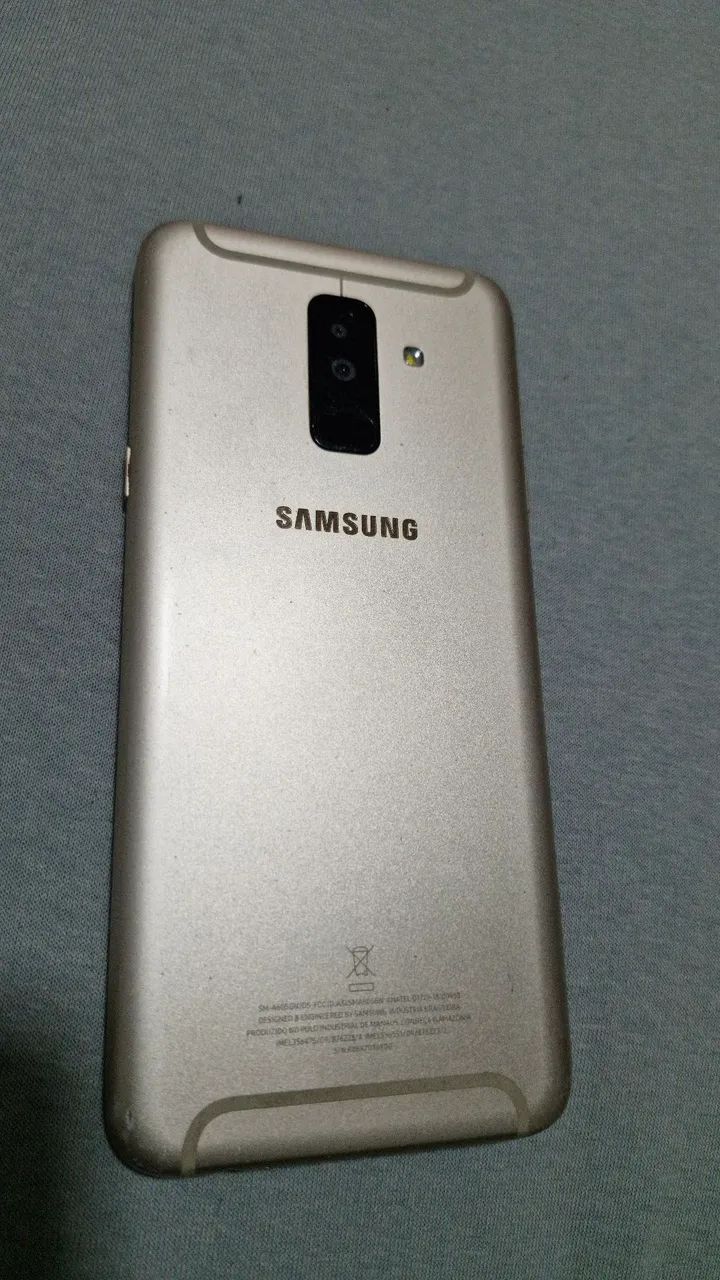 Celular  SANSUNG galax A6 