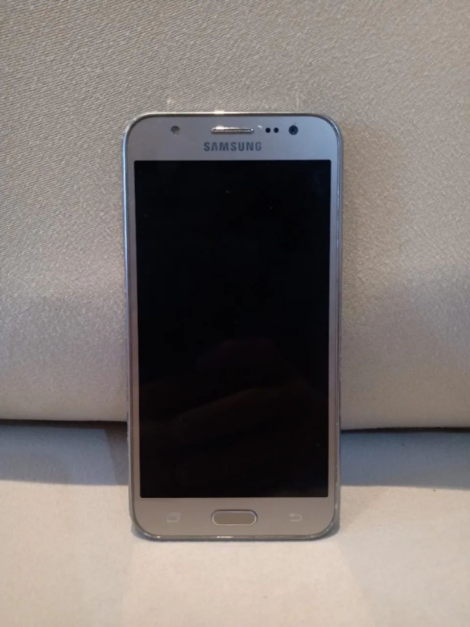 Celular Samsung Galaxy com defeito 