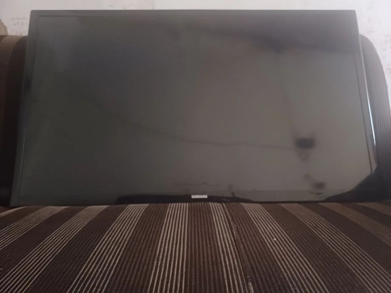 Tv 32.polegadas para retirada de peças pega so a voz - Foto 2