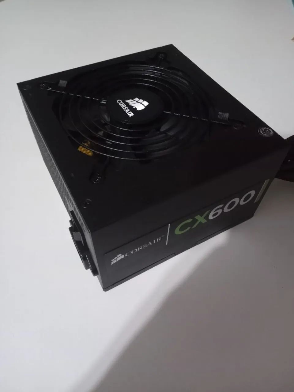 Fonte Corsair CX600 80 Plus Bronze 