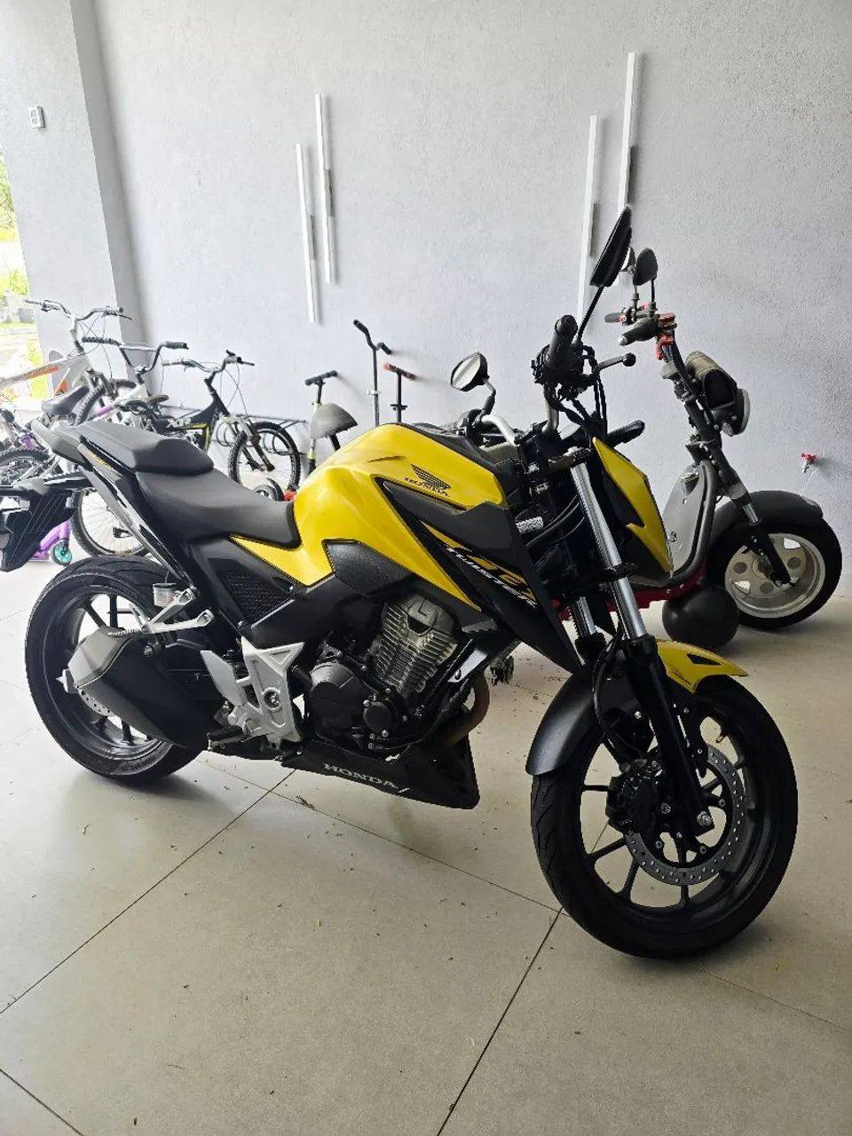 Honda CB 300 para exigentes - Foto 4