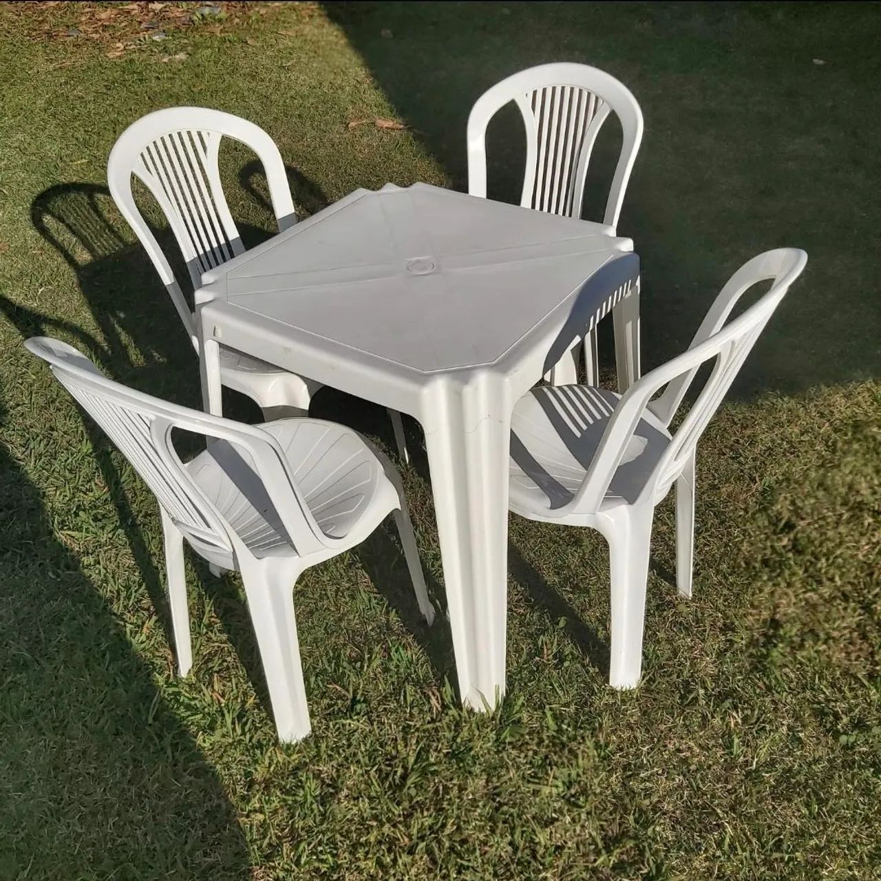 Mesas e cadeiras de plástico pvc