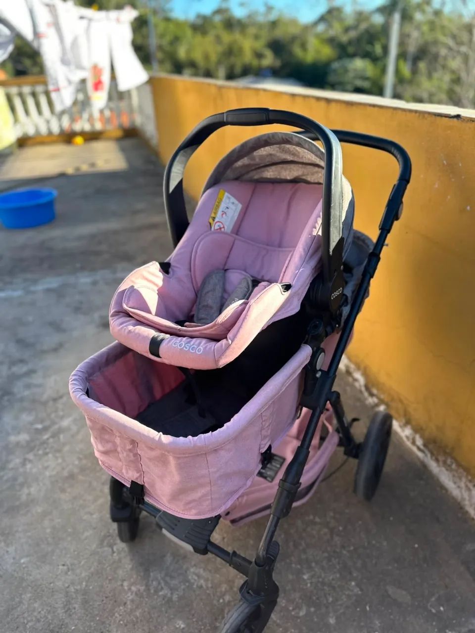 Carrinho de bebê e bebê conforto Cosco - Foto 4