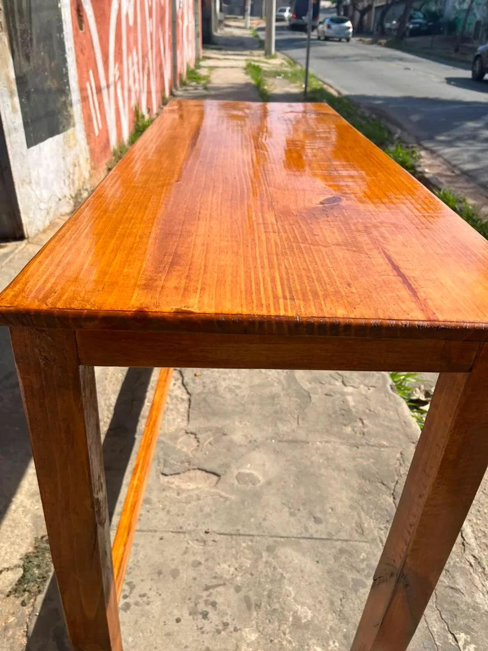 Mesa multiuso de madeira 