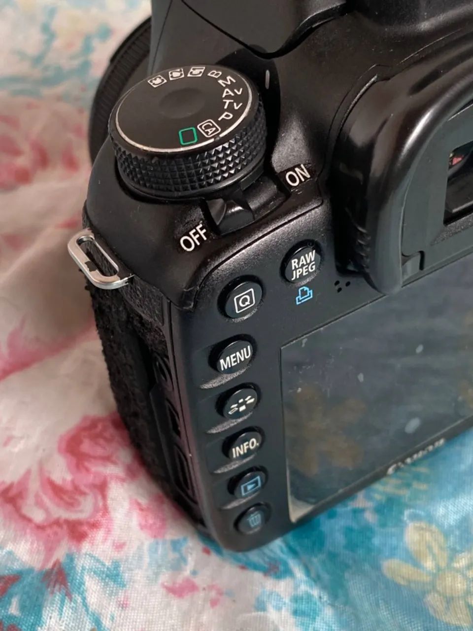 Canon 7D corpo - conservada 30k clicks - boa para fotografia esportiva - Foto 5