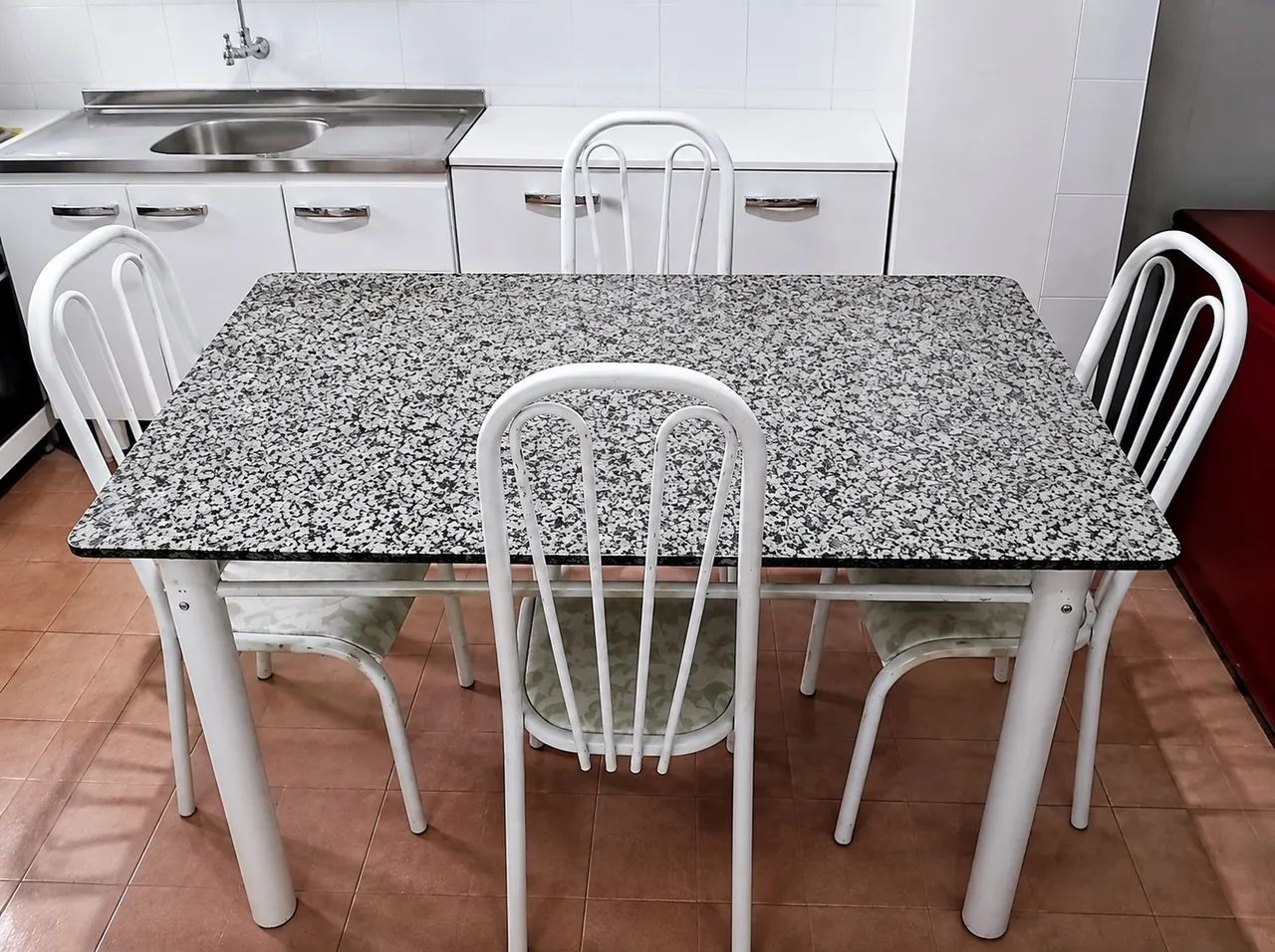 Mesa com Tampa Granito