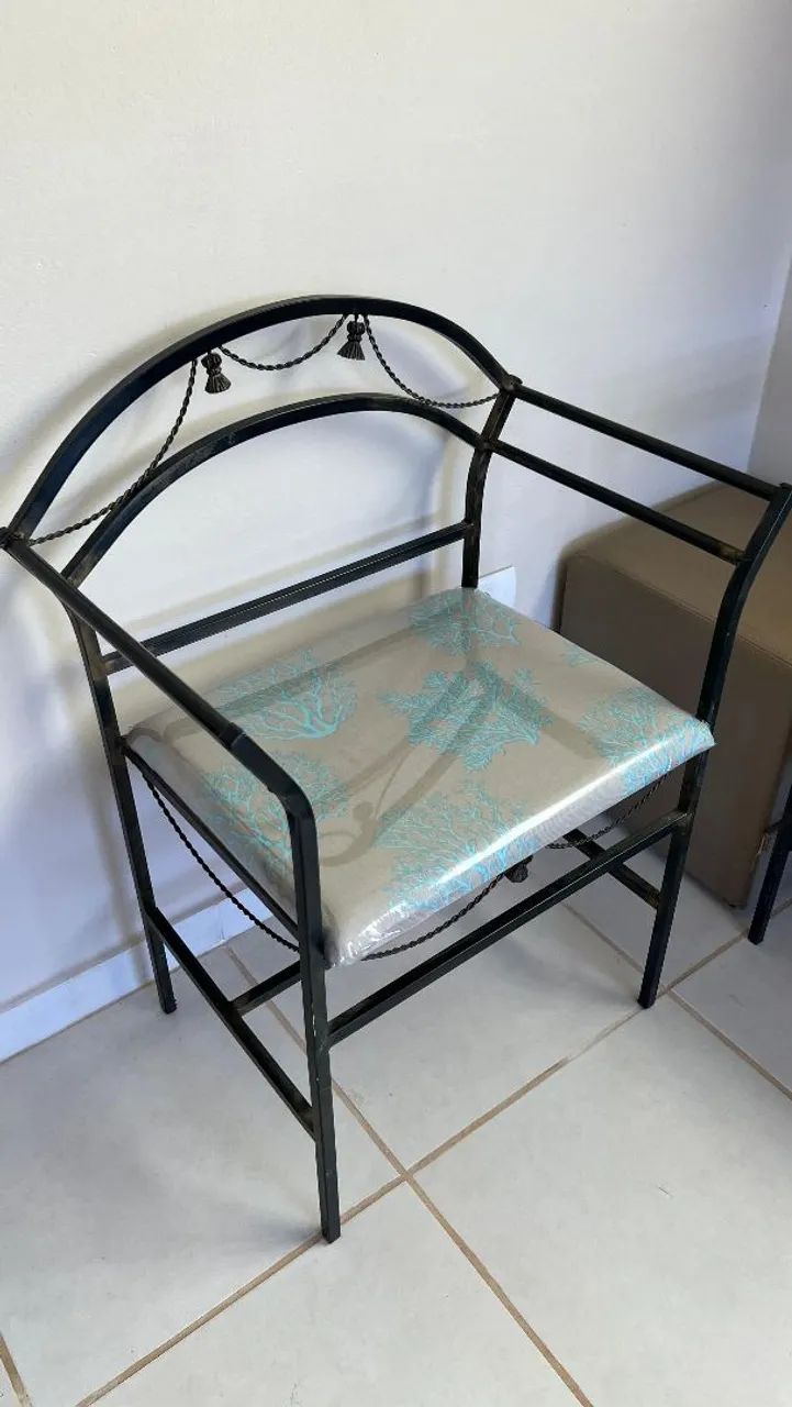 Sofá de ferro65578332974209123