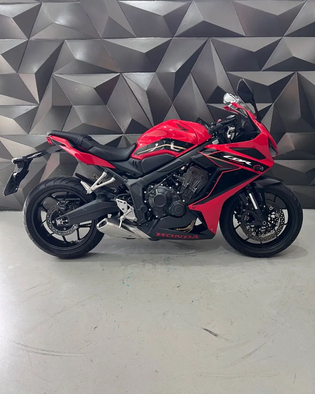 CBR 650 R - Foto 4