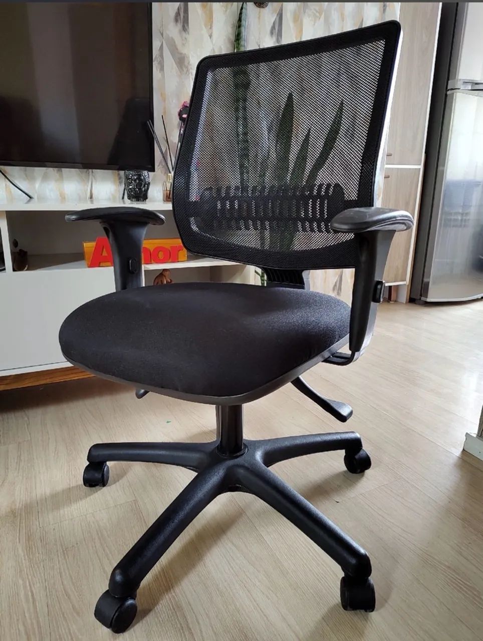 Cadeira de Escritório FlexForm Unni All Black  - Foto 2