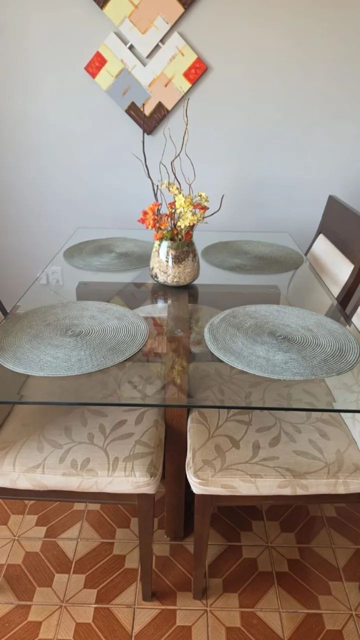 Mesa de jantar - 4 lugares 
