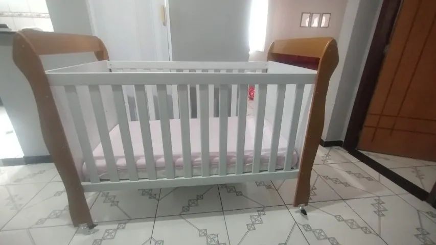 Berço de Bebê + colchão em Ótimo Estado - Foto 5