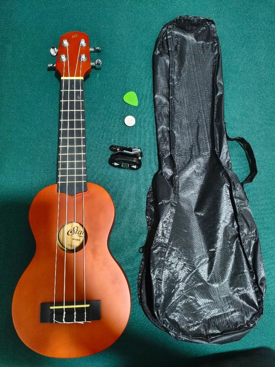 Ukulele Start by Giannini