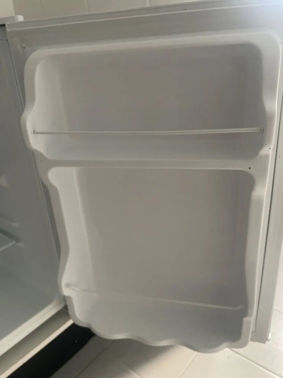 Frigobar Midea - Foto 4