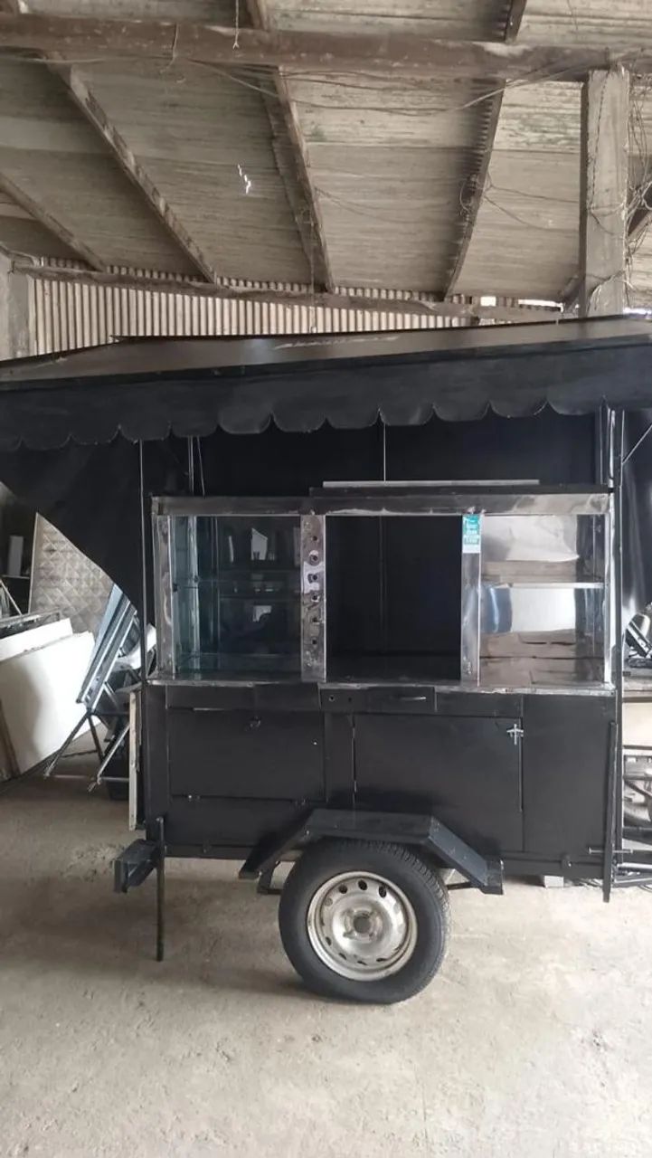  Vende-Se Reboque churrasquinho 