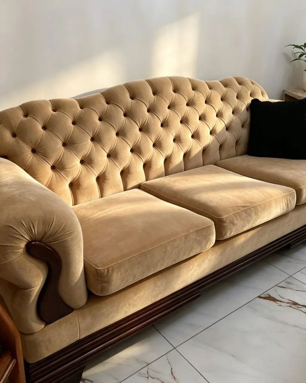 Sofá de capitone de tecido Suede  - Foto 4