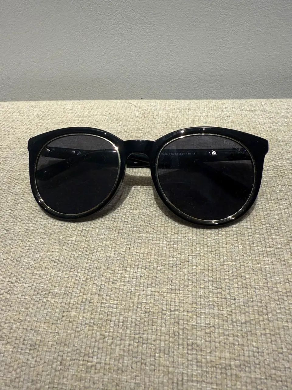 Óculos de Sol Guess GU7466 01A Original - Preto Elegante - Foto 2