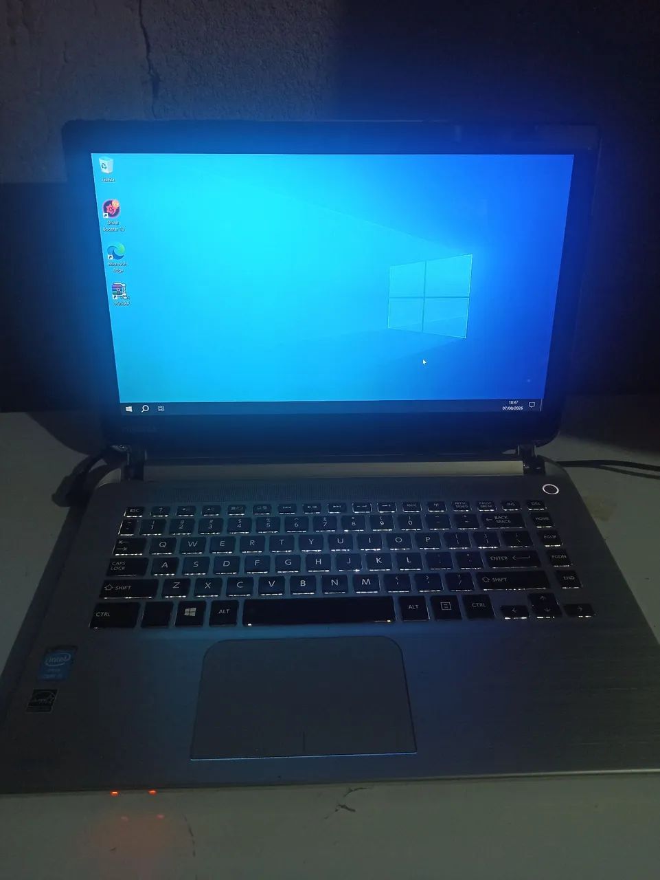 Notebook Toshiba i5  - Foto 4